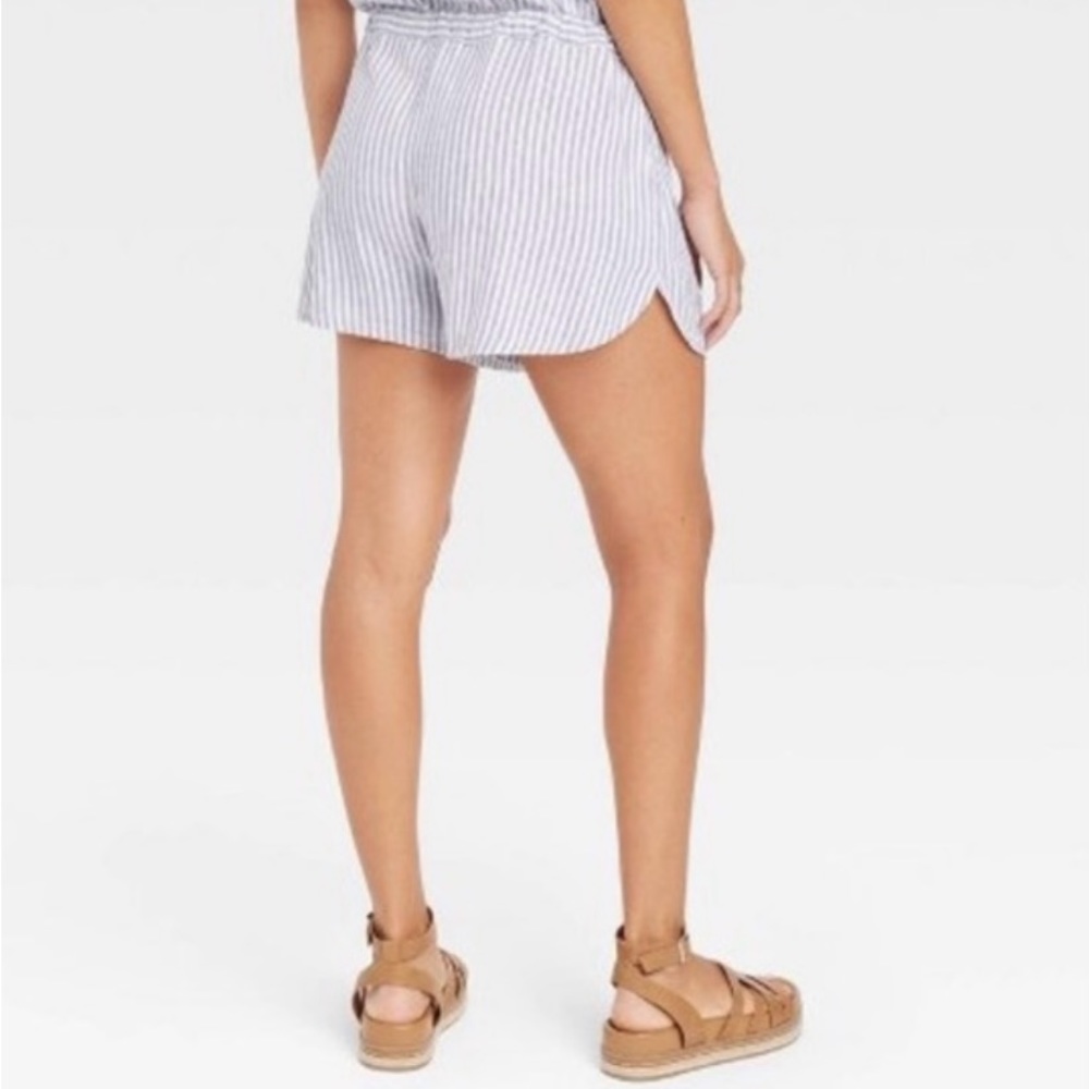 Universal Thread Romper, Blue White Stripe, Size Large, New With Tags - Picture 2 of 3